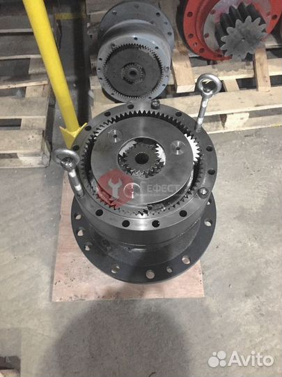 Поворотный редуктор CAT 318C