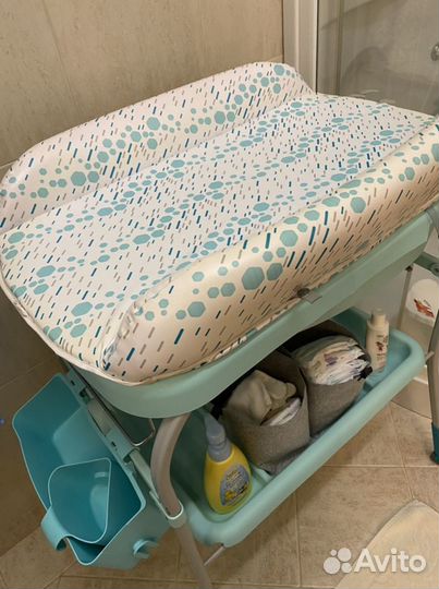 Пеленальный столик с ванночкой chicco