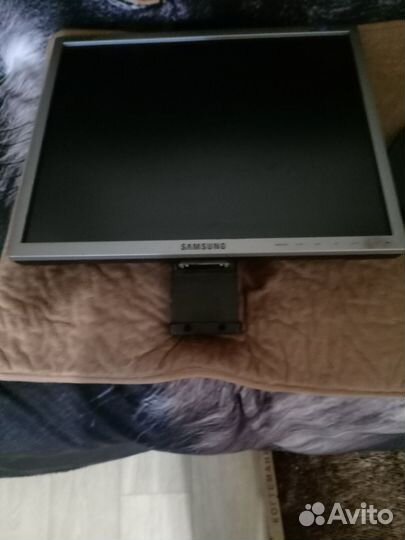 Монитор Samsung