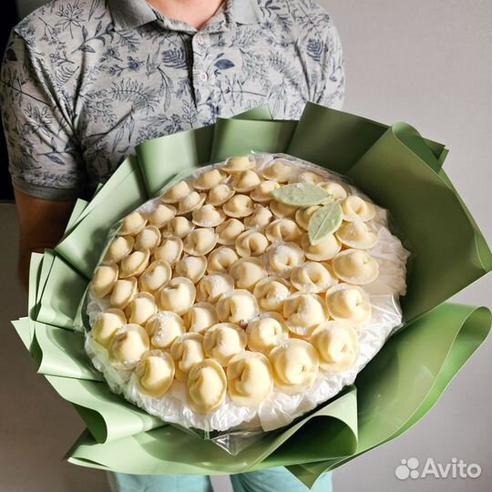 Букет из шоколадных пельменей