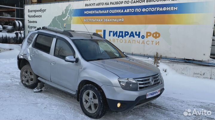 Фара правая Renault Duster 260103738R