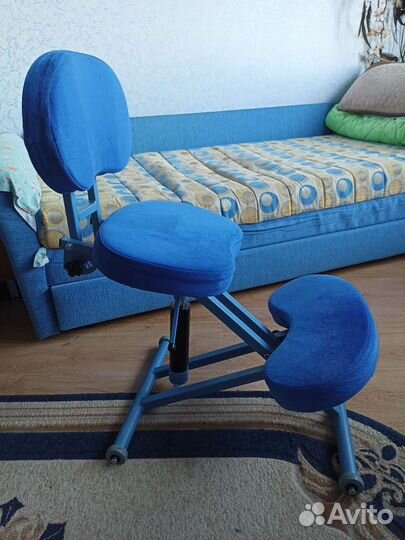 Коленный стул со спинкой