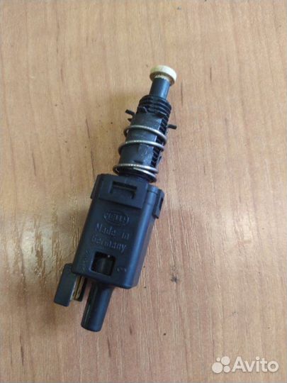 Датчик педали тормоза Volkswagen Passat B5 седан