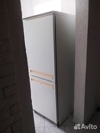 Холодильник бу Stinol