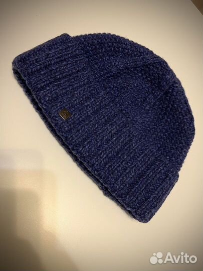 Шерстяные шапки Calvin Klein и Canoe