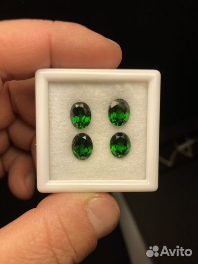 Хромдиопсид камень