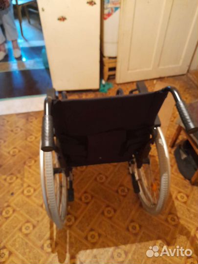Инвалидная коляска
