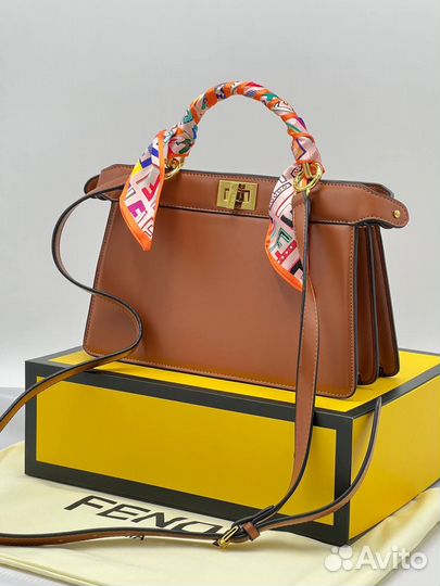 Сумка Fendi peekaboo mini в коричневом цвете