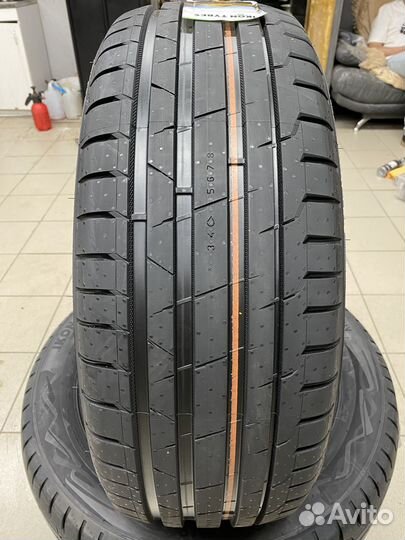 Ikon Tyres Autograph Ultra 2 SUV 295/40 R20