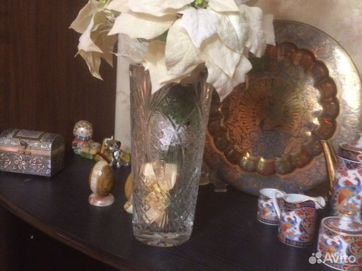 Ваза хрустальная с. Цветами