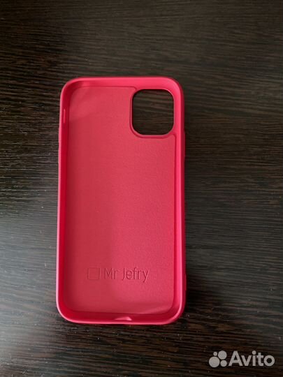 Чехол на iPhone 11