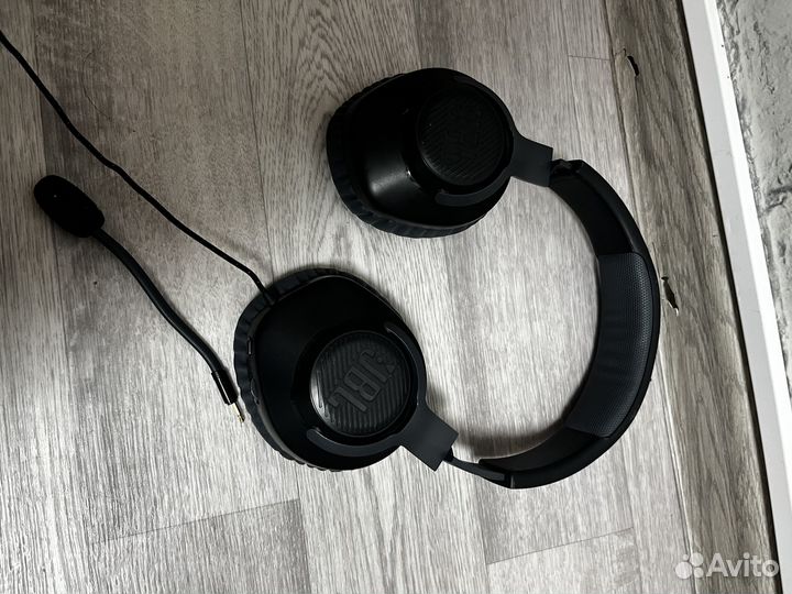 Наушники JBL