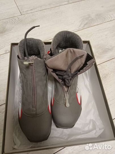 Лыжные ботинки salomon sns pilot 38 размер