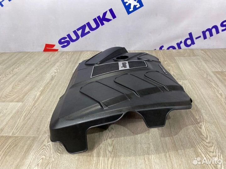 Крышка двигателя Jeep Grand Cherokee WK2 EXF 2015