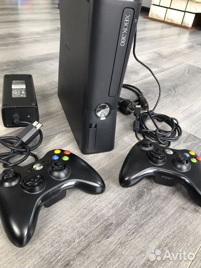 Xbox 360 S прошитый aurora