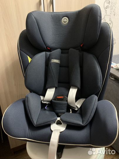 Автомобильное кресло