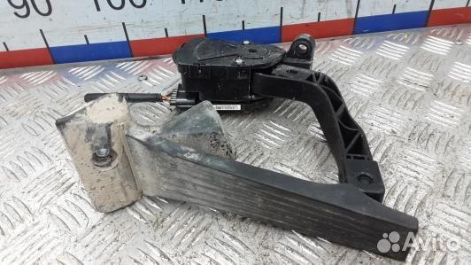 Педаль газа hyundai IX35 1 (5BR15NW01)