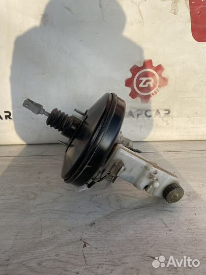 Toyota Avensis 3 T270 Вакуум тормозной