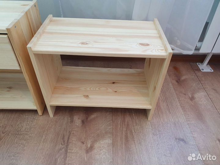 Прикроватная тумба из массива сосны