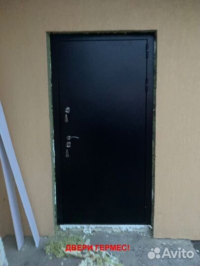 Толстая входная дверь с отличной шумоизоляцией