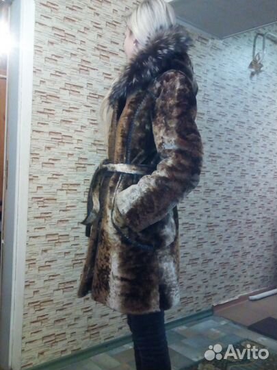 Продам шубу из мутона в отличном состоянии
