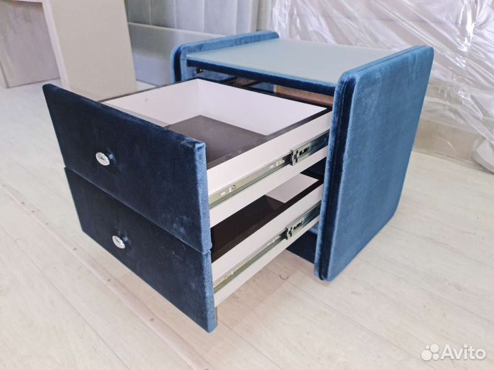 Тумба прикроватная