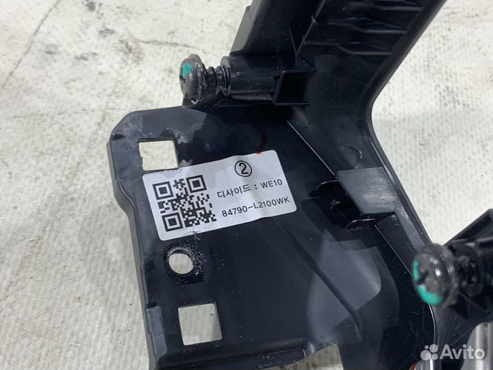 Накладка торпедо под блок кнопок KIA K5 DL3