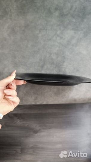 Тарелки черные