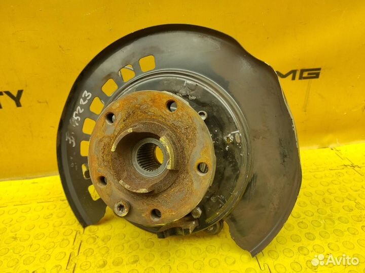 Кулак поворотный задний левый Porsche Cayenne 957