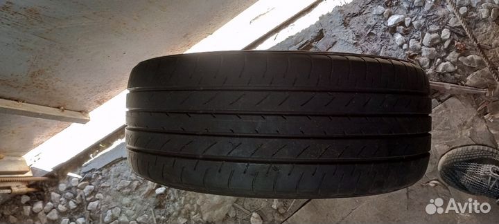 Yokohama 125T 25/45 R17