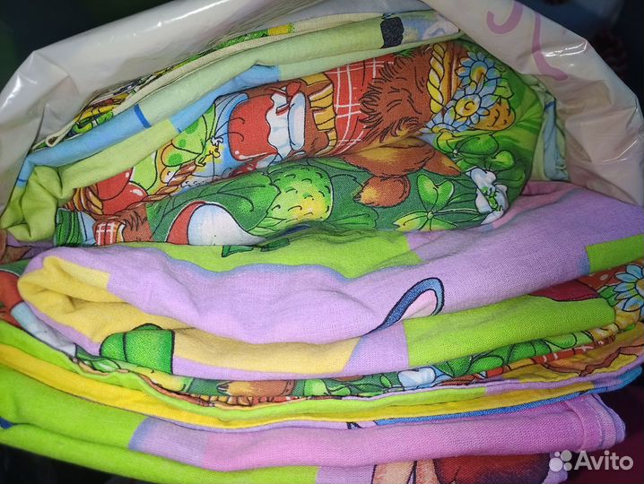 Постельное пакетом и одеяло