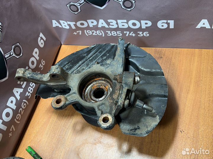 Поворотный кулак передний Range Rover 3 vogue мам