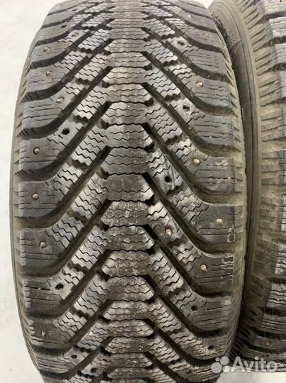 Goodyear UltraGrip 500 235/55 R17