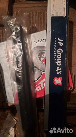 Задний амортизатор skoda octavia, Фольксваген