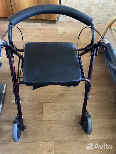 Инвалидное кресло