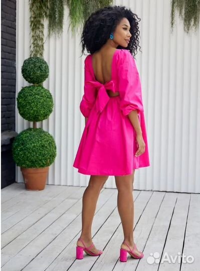 Платье розовое с открытой спиной 42-44