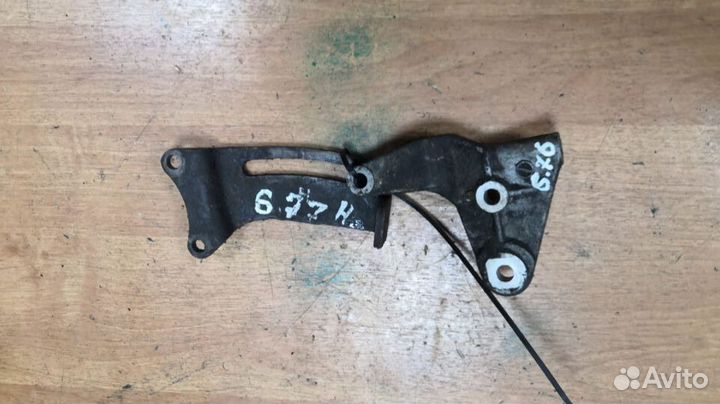 Кронштейн гур нижний нижний Mazda 626 FS GE