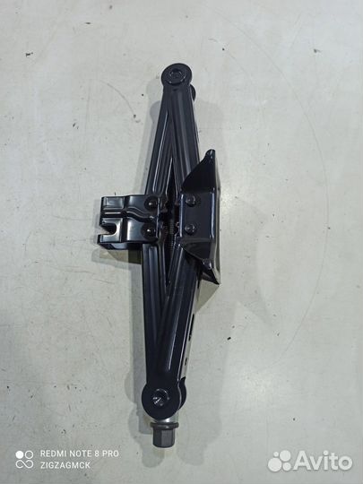 Домкрат (Hyundai Santa Fe IV)