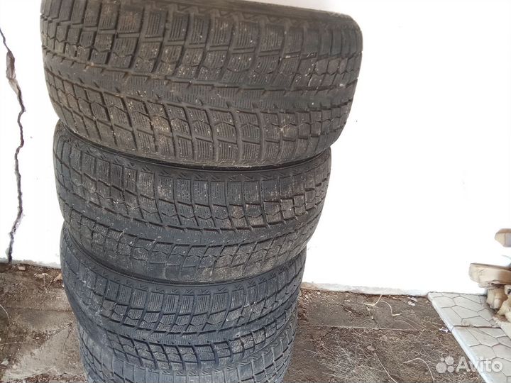 Gripmax Status Pro Winter 295/40 R21