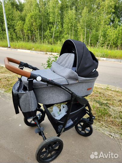 Коляска 2 в 1 Riko Basic Bella Lux