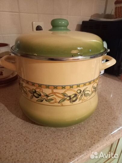 Кастрюля эмалированная