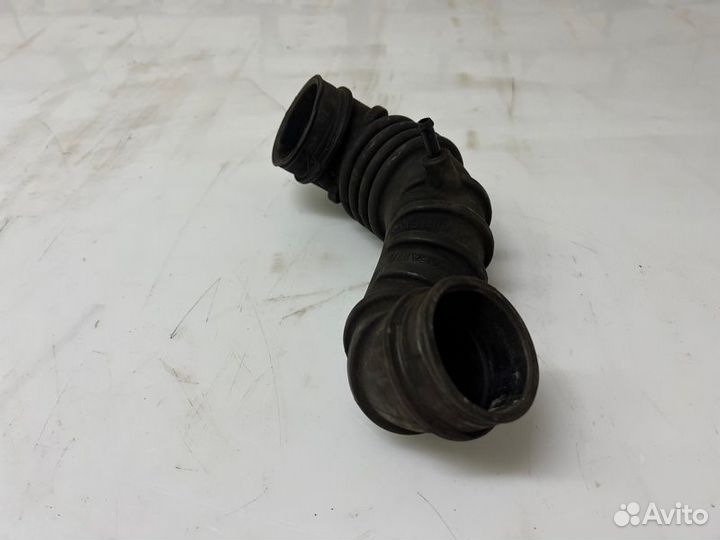 Патрубок системы охлаждения