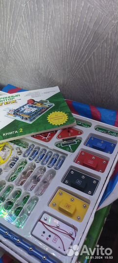 Электронный конструктор Знаток 999 схем