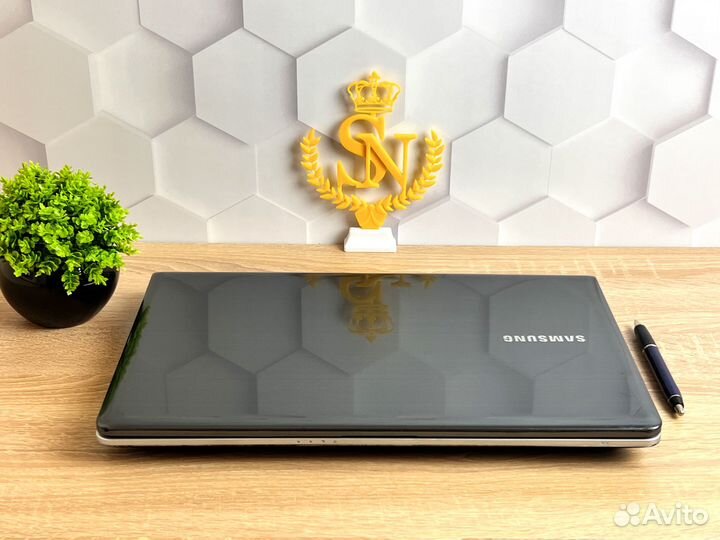 Samsung 355V (AMD-A6-4400M/SSD+HDD/HD7520G)