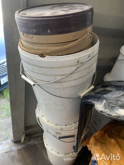 Канистра пластиковая б/у 20л,5 л с клапаном, ведра