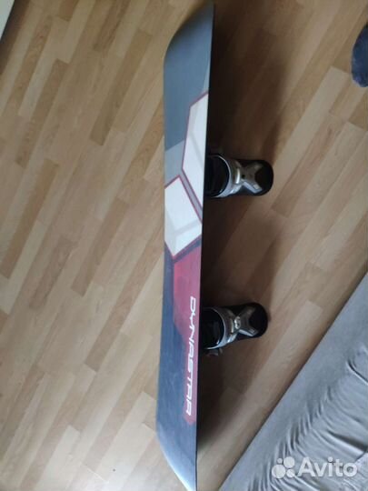 Сноуборд с креплениями