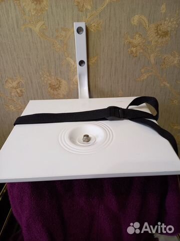 Подставка под телевизор подвесная на кронштейне