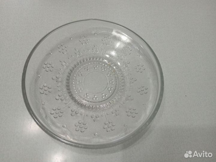 Блюда разных диаметров толстое стекло