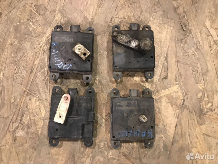 Qashqai Моторчик заслонок печки салона б/у