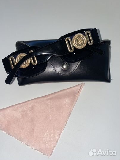 Солнцезащитные очки версаче